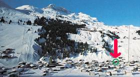 Das Alte Schnetzerhaus liegt im Zentrum von Lech und an der Schipiste